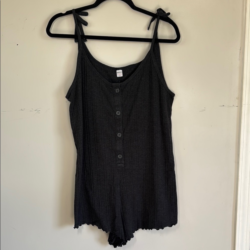 Old Navy Black Lounge Romper‎ Button Front Tie Strap Pajama Medium